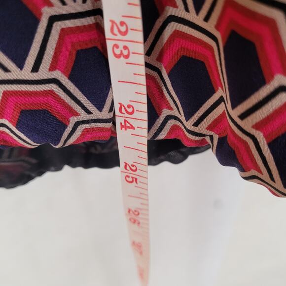 Trina Turk 100% silk blue geometric print elastic bubble hem blouse office retro - Picture 10 of 10